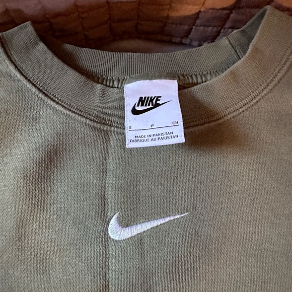 Nike Sweaters - Khaki cropped Nike sweatshirt size S